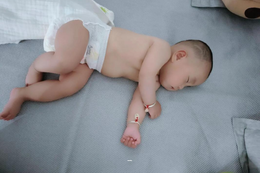五指山怀孕肚子撑的难受